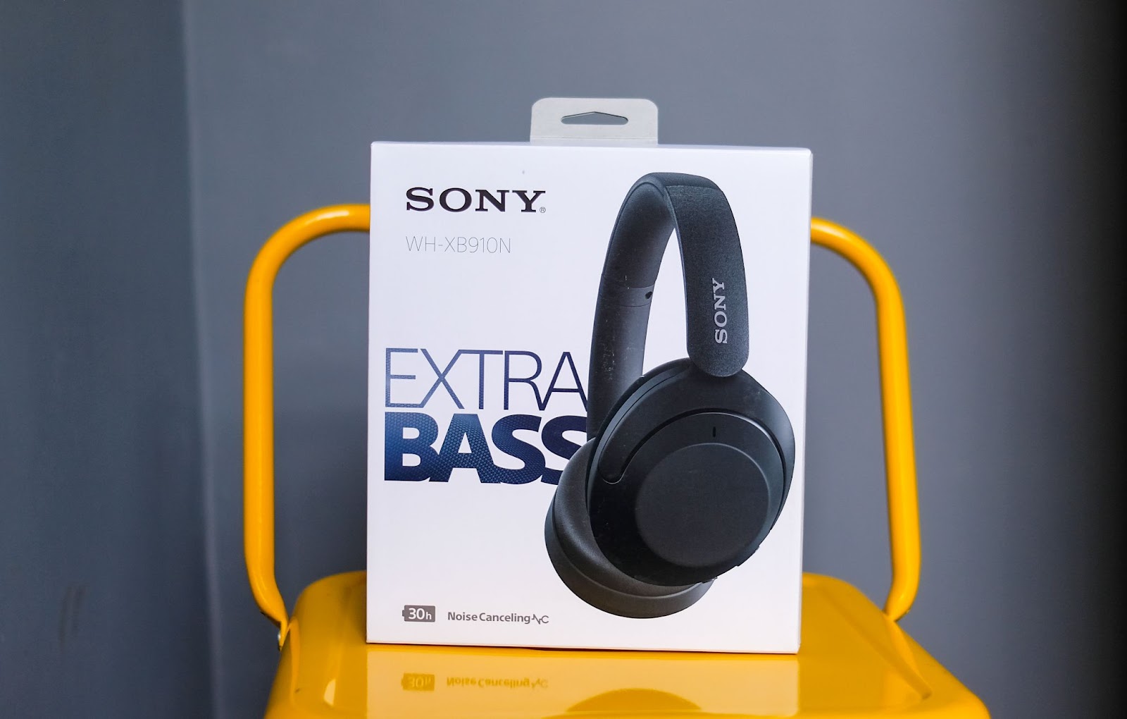 Đánh giá tai nghe Sony WH-XB910N: Bass mạnh, chống ồn tốt, giá dưới 5 triệu đồng - Ảnh 1.