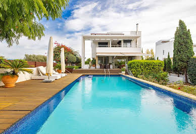 Maison avec piscine et jardin 2