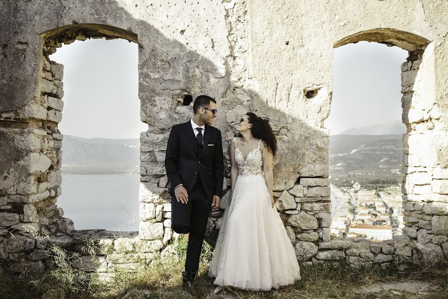 Fotografo di matrimoni Maria Bousioti (mariabousioti). Foto del 30 giugno 2020