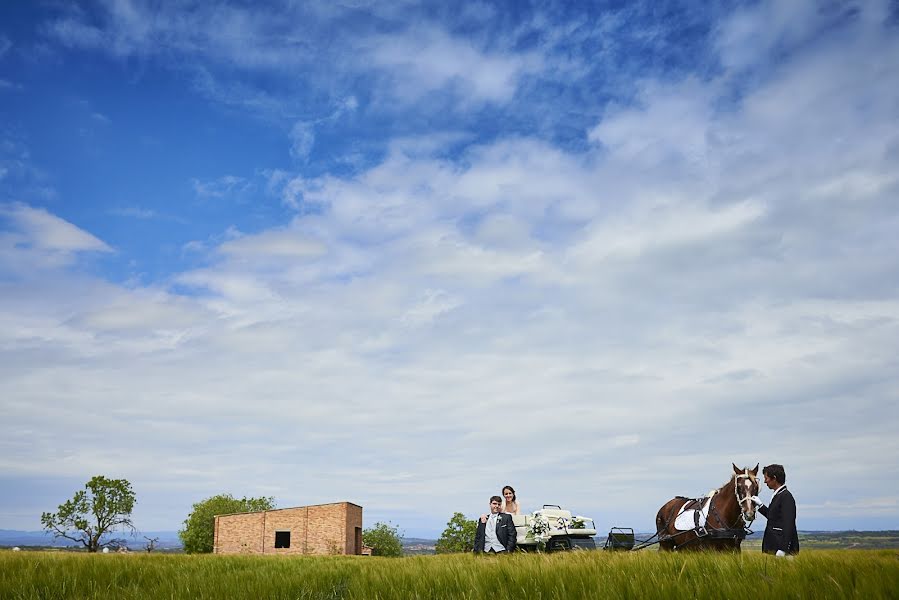 Fotografo di matrimoni Carles Aguilera (carlesaguilera). Foto del 30 maggio 2016