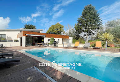 Maison avec piscine et terrasse 9