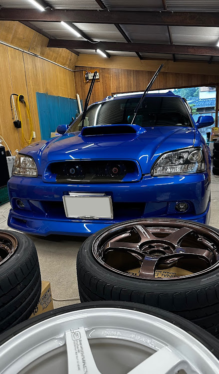 レガシィツーリングワゴンのホイールショットに関するカスタム事例の投稿画像1枚目