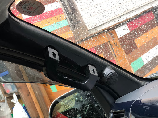 ハイエース のdiy ピラー塗装 ピラースピーカー加工 塗装初心者 黒で正解に関するカスタム メンテナンスの投稿画像 車のカスタム情報はcartune