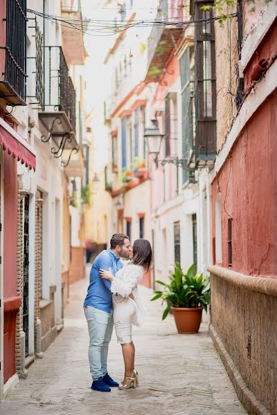 結婚式の写真家Toñi Olalla (toniolalla)。2018 4月26日の写真