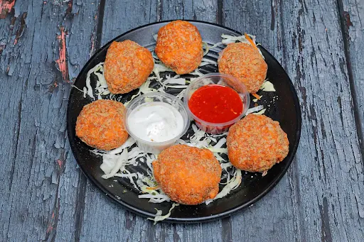 Veg Kurkure Momos [8 Pcs]