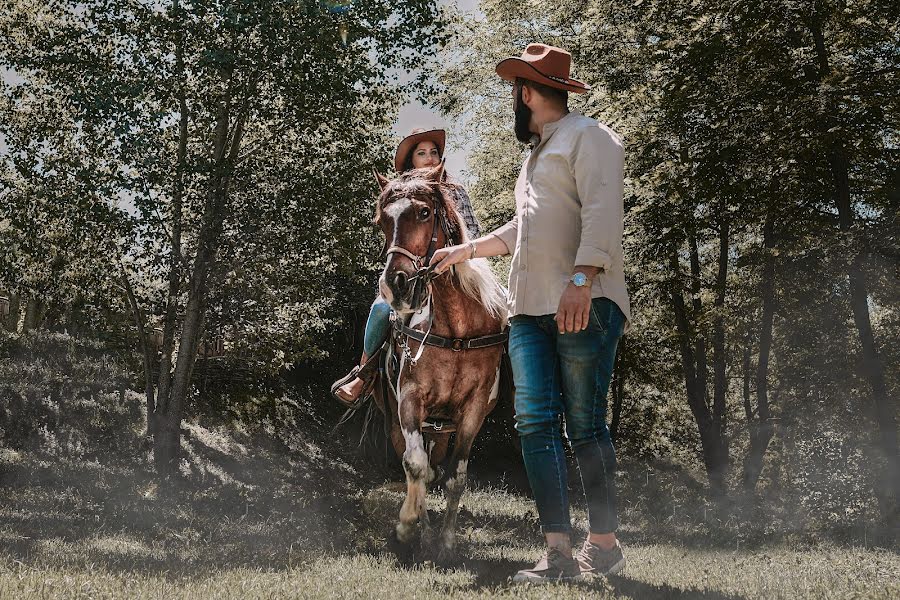 Vestuvių fotografas Valentina Startari (valentinastart). Nuotrauka 2021 rugsėjo 14