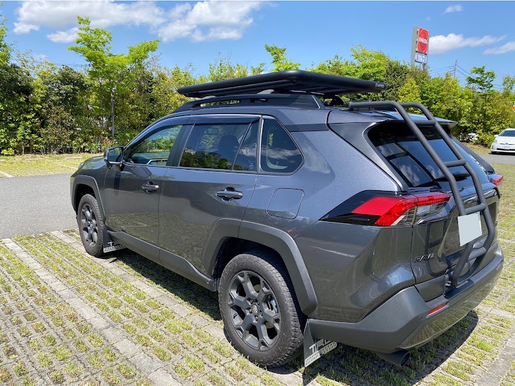 札幌市からの出品ですルーフキャリア　ルーフデッキ　RAV4 アウトドア　キャンプ　オフロード