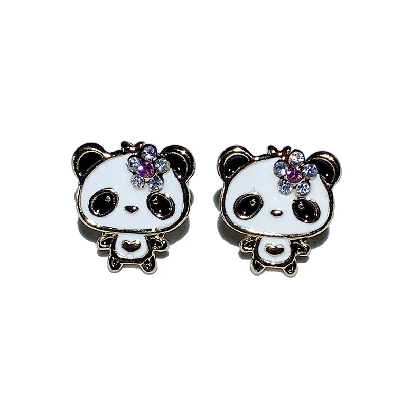 Boucles d'oreilles clous panda mineur nœud papillon fleuri pour femmes, charmantes et élégantes. Sublimez votre style quotidien avec ces bijoux.