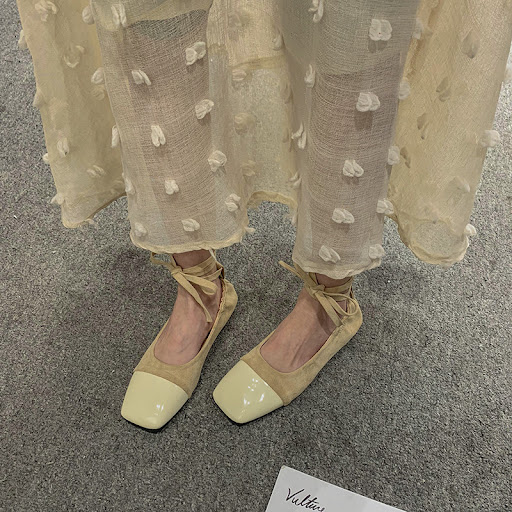 Title 5, Square Toe Stitching Design Cross Straps Flat B...