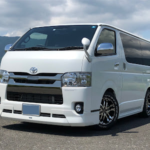 ハイエースバン TRH200V