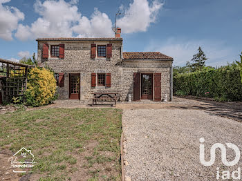 maison à Bernay-Saint-Martin (17)