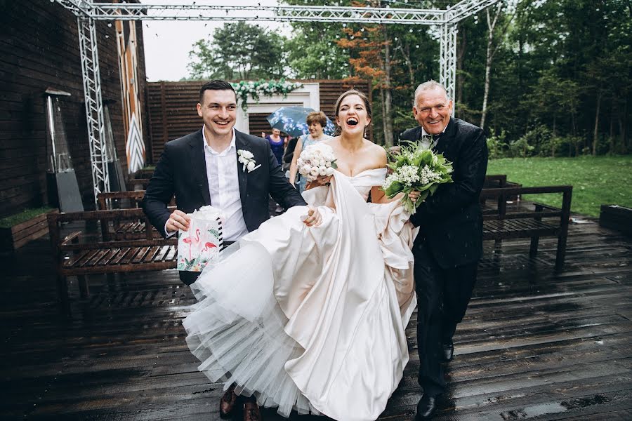 Fotógrafo de casamento Olga Vinogradova (olgasummer). Foto de 4 de junho 2019