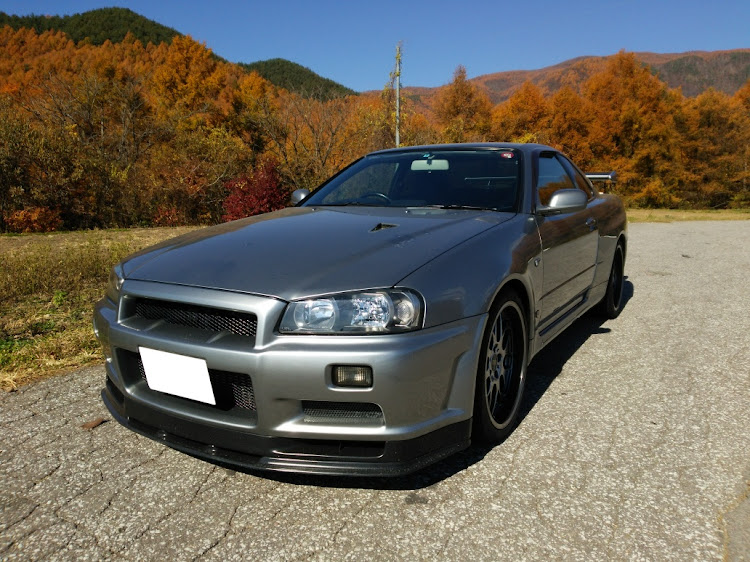 日産BNR34 R34GT-Rスカイライン/フロントフェンダー 右側 TV2