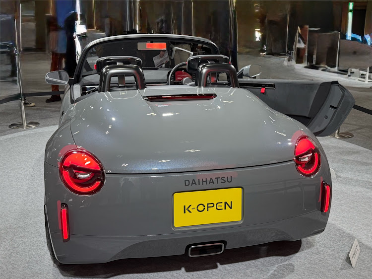 プリウスのGrand Blaze Racing・スリーピース刈谷店・TRIGGER・2025ベストショット・ジャパンモビリティショー2025名古屋に関するカスタム事例の投稿画像6枚目