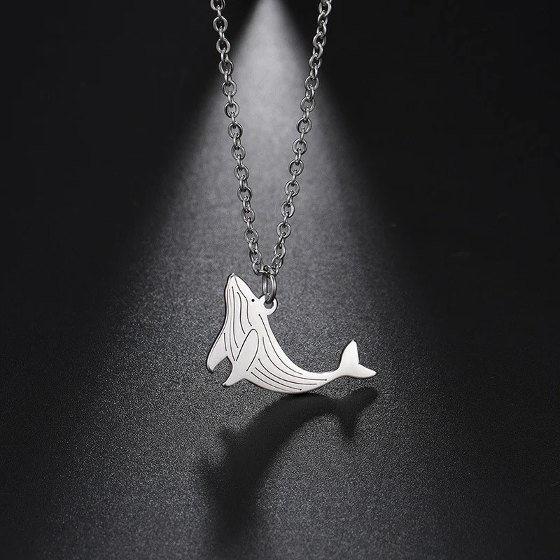 Collier avec pendentif en acier inoxydable Sea World Lion de mer, un bijou élégant et durable pour les amoureux de la mer.
