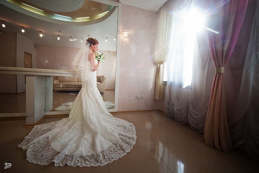 Fotógrafo de casamento Mikhail Zykov (22-19). Foto de 22 de fevereiro 2013
