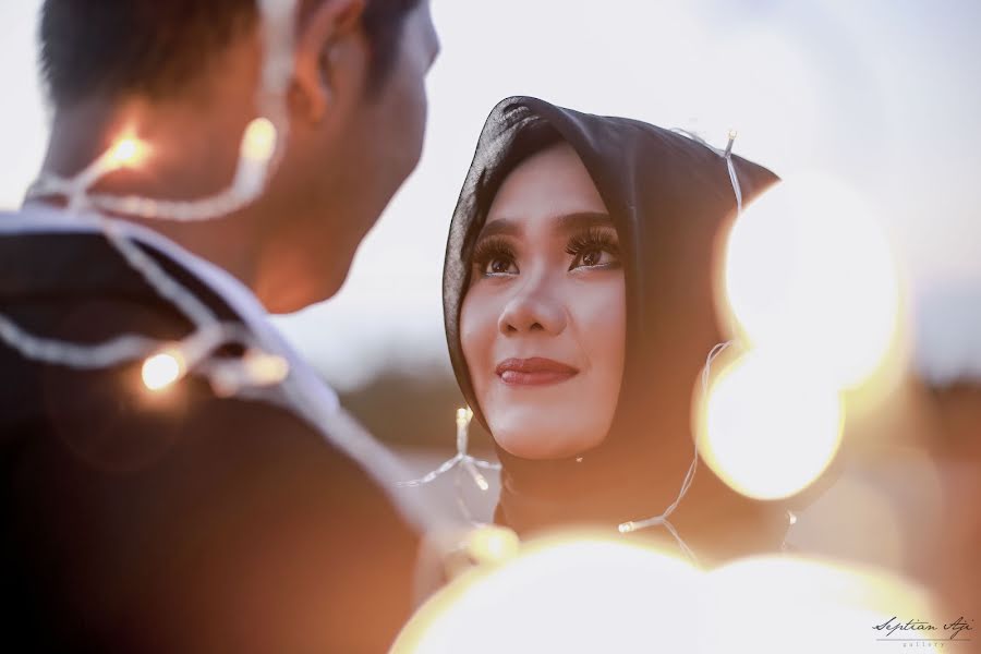 Fotógrafo de casamento Septian Aji (septianaji). Foto de 11 de outubro 2017