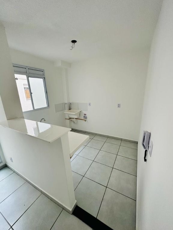 Apartamento com 2 dormitórios para alugar, 46 m² por R$ 999,68/mês - Paraíso - Uberaba/MG