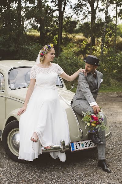 Fotógrafo de bodas Doris Fazekas (federn8posaunen). Foto del 11 de mayo 2019