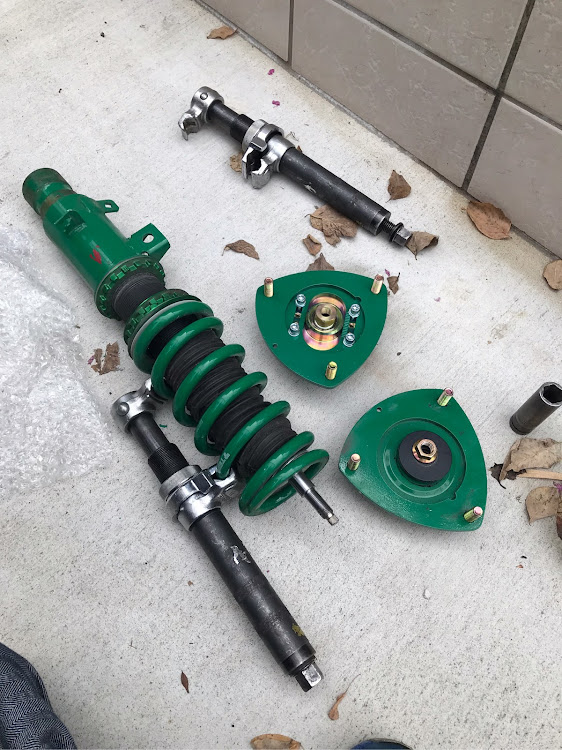 アコードのTEIN・ピロアッパーマウント・車高調整・フロントキャンバーに関するカスタム事例の投稿画像1枚目