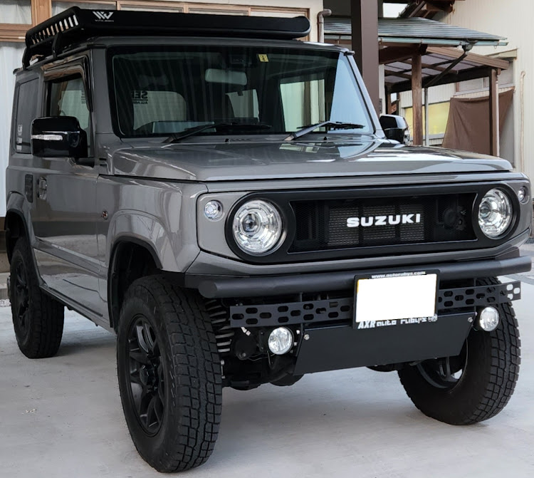ジムニーのジムニー・ナンバー位置変更・ジムニーJB64W・オートルビーズ・スズスポに関するカスタム事例の投稿画像2枚目