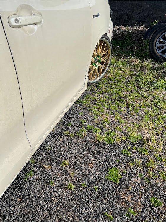 ヴォクシーのトレッドウェア・目指せPickUpCars・黒いアルファードはいつも黒光り・たまには、褒めとこう🫣🥴・写真じゃなくてタグだけ見てる疑惑に関するカスタム事例の投稿画像5枚目