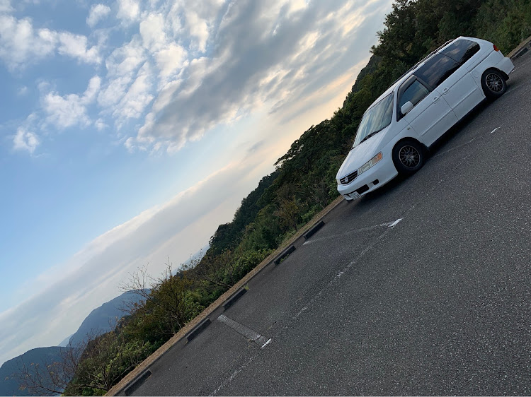 オデッセイの紅葉と愛車・紅葉映ってへんけど・ドライブ・アメ車好きに関するカスタム事例の投稿画像1枚目