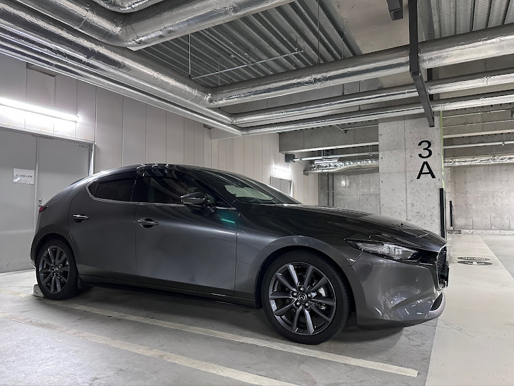 MAZDA3のmazda3fastback・MAZDA3・1.8Lに関するカスタム事例の投稿画像2枚目