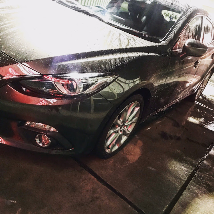 アクセラスポーツの洗車・#アクセラスポーツ・アクセラ・ピカピカに関するカスタム事例の投稿画像2枚目