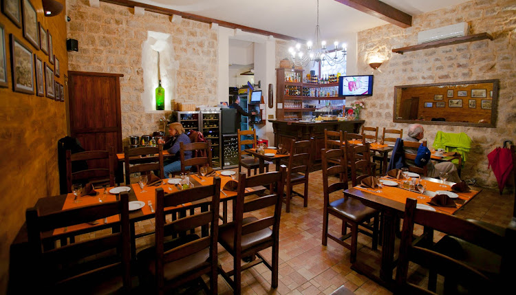 Konoba Dalmatino, at Ul. Miha Pracata 6, regarded as one of the best eateries in Old Dubrovnik, serves Mediterranean fare such as cheeses, prosciutto, soup, calamari and mussels.