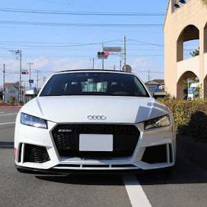 TT RS クーペ