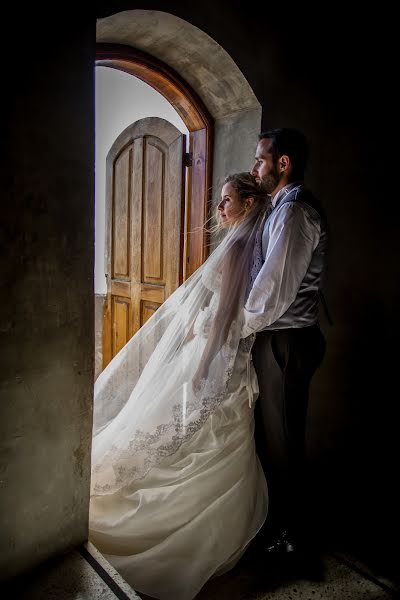 Wedding photographer Carina Rodríguez (altoenfoque). Photo of 2 January 2017