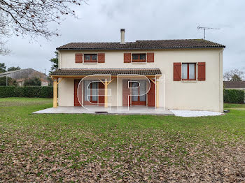 maison à Saint-Clémentin (79)