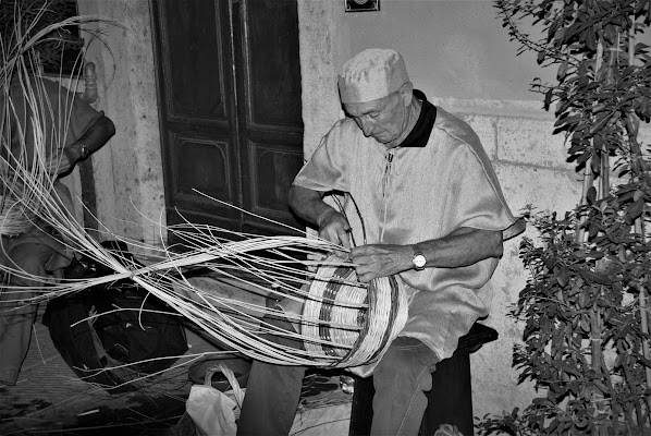 Il canestraio di MORENO ANTOGNOLI