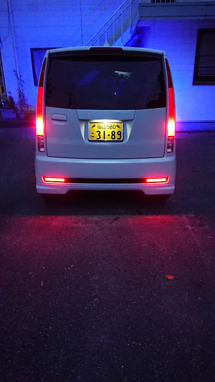 ムーヴカスタムのLEDハイマウントランプ・LEDリフレクター装着に関するカスタム事例の投稿画像4枚目