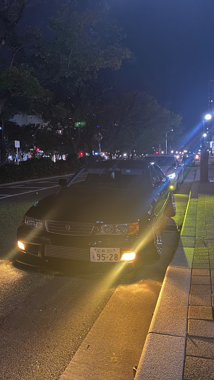 チェイサーの右斜め前写真展・1jz・JZX100・チェイサー ツアラーV・キャンバーに関するカスタム事例の投稿画像1枚目