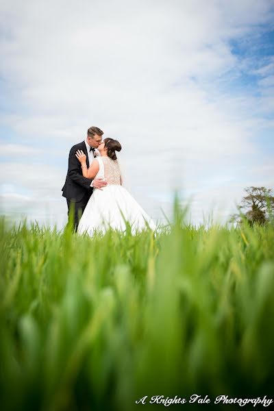 Wedding photographer Adam Knight (aknightstale). Photo of 10 August 2017