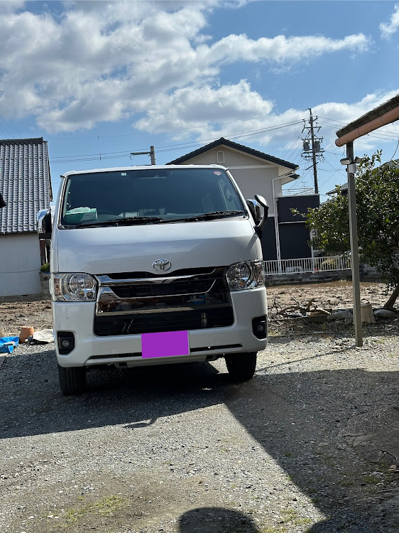 ハイエースバンのいつもいいね＆コメントありがとうございます・字光式ナンバー愛好会・車が帰ってこない・春ですね・爆音浴中毒に関するカスタム事例の投稿画像1枚目