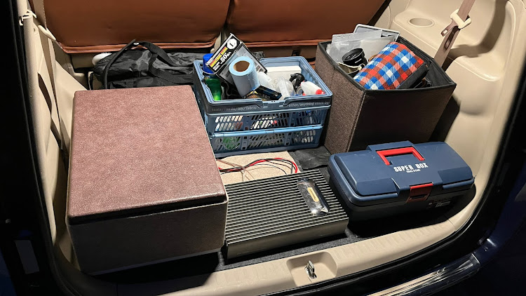 シエンタの上質シンプル・discover＿ct・今年もあとわずか・DIY・サブウーファー付けてみましたに関するカスタム事例の投稿画像4枚目