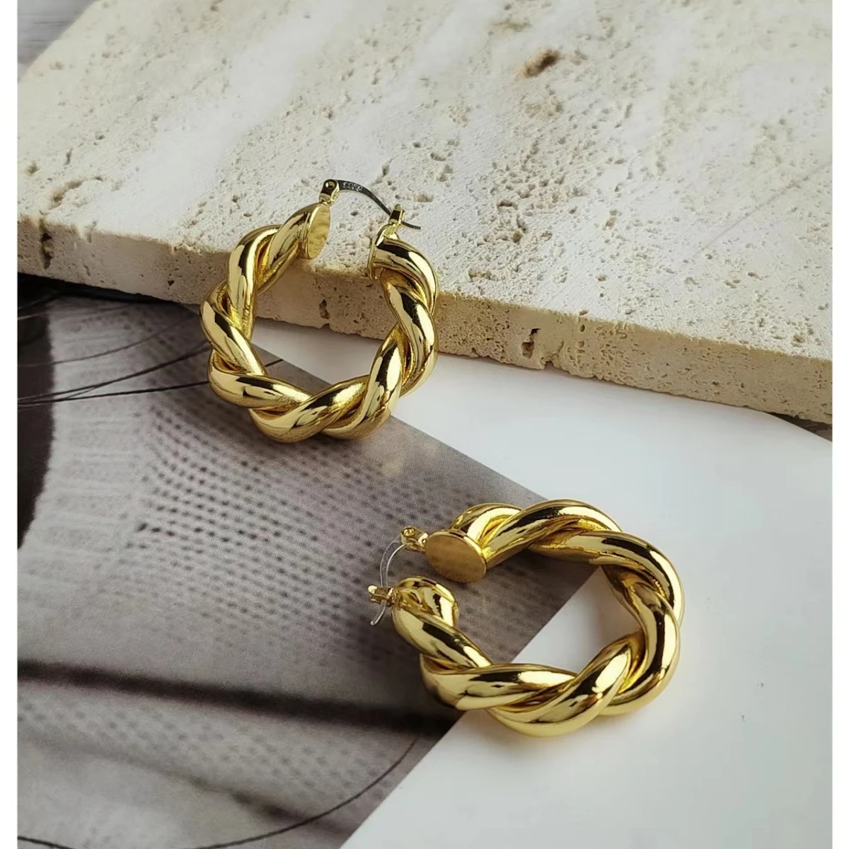 images slider number - 4