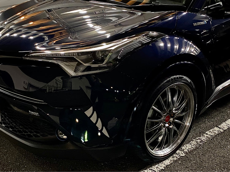 C-HRのシュアラスターホイールクリーナー・シュアラスターホイールコーティング・シュアラスタータイヤワックス・グリオズガレージ BEST OF SHOW SPRAY WAX・ミニカーディスプレイに関するカスタム事例の投稿画像4枚目
