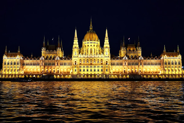 Budapest Parliament di Sara_V_98