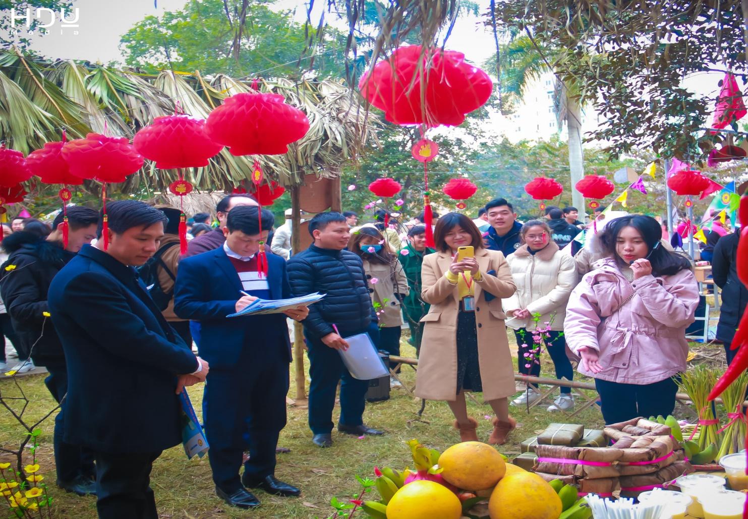 May be an image of 6 people, people standing and balloon