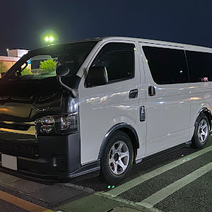 ハイエースバン GDH206V