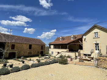 ferme à Campagnac-lès-Quercy (24)