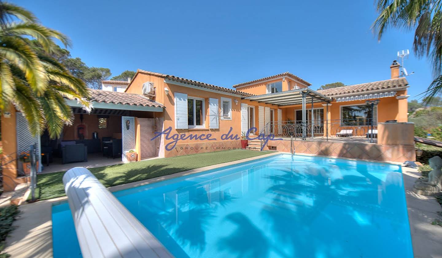 Villa avec piscine et terrasse Saint-raphael