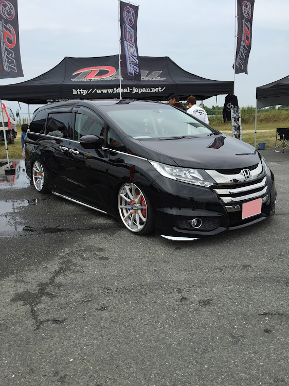 オデッセイの生脚・RC camber union・INFECTION・みんなでつくろうホイール図鑑に関するカスタム事例の投稿画像1枚目