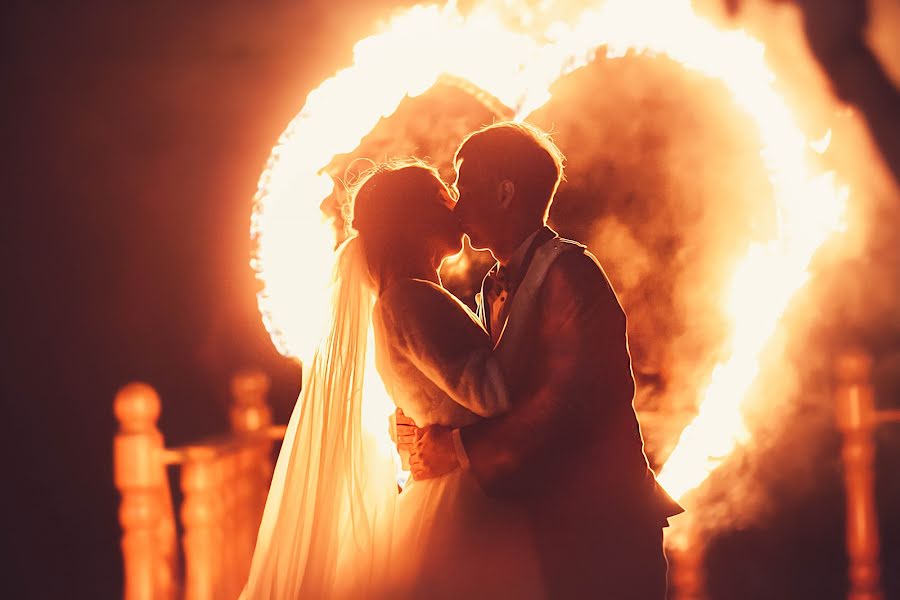 Fotógrafo de casamento Lyudmila Chursina (909cglo). Foto de 25 de junho 2021