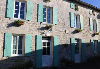 maison à Taillebourg (17)