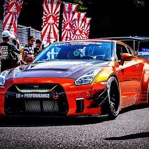 NISSAN GT-R